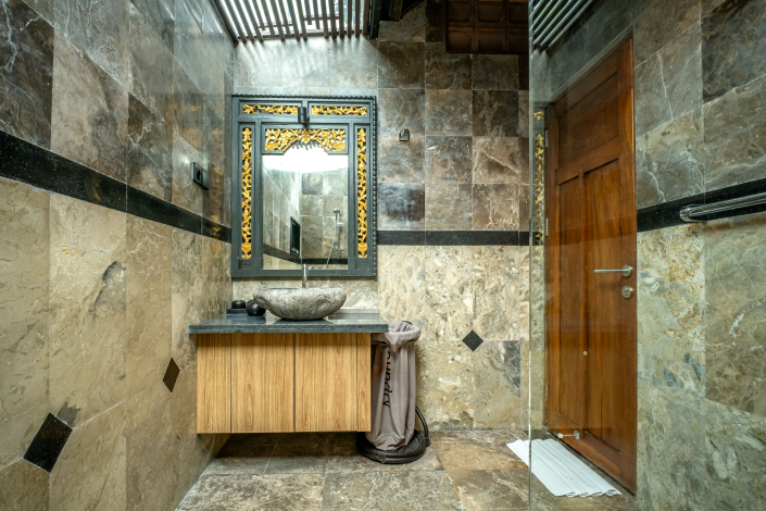 Uluwatu - Bathroom (2nd Floor)